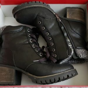 Rarely worn! Carlos Santana boots